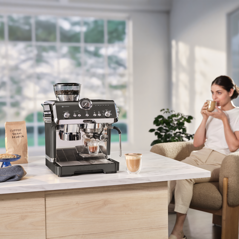 Кавоварка De'Longhi La Specialista Opera EC9555.BK